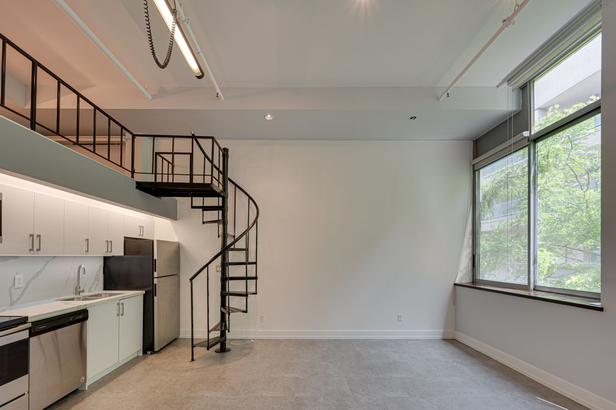 21 Nassau St Unit 301 Toronto, ON M5T 2L7