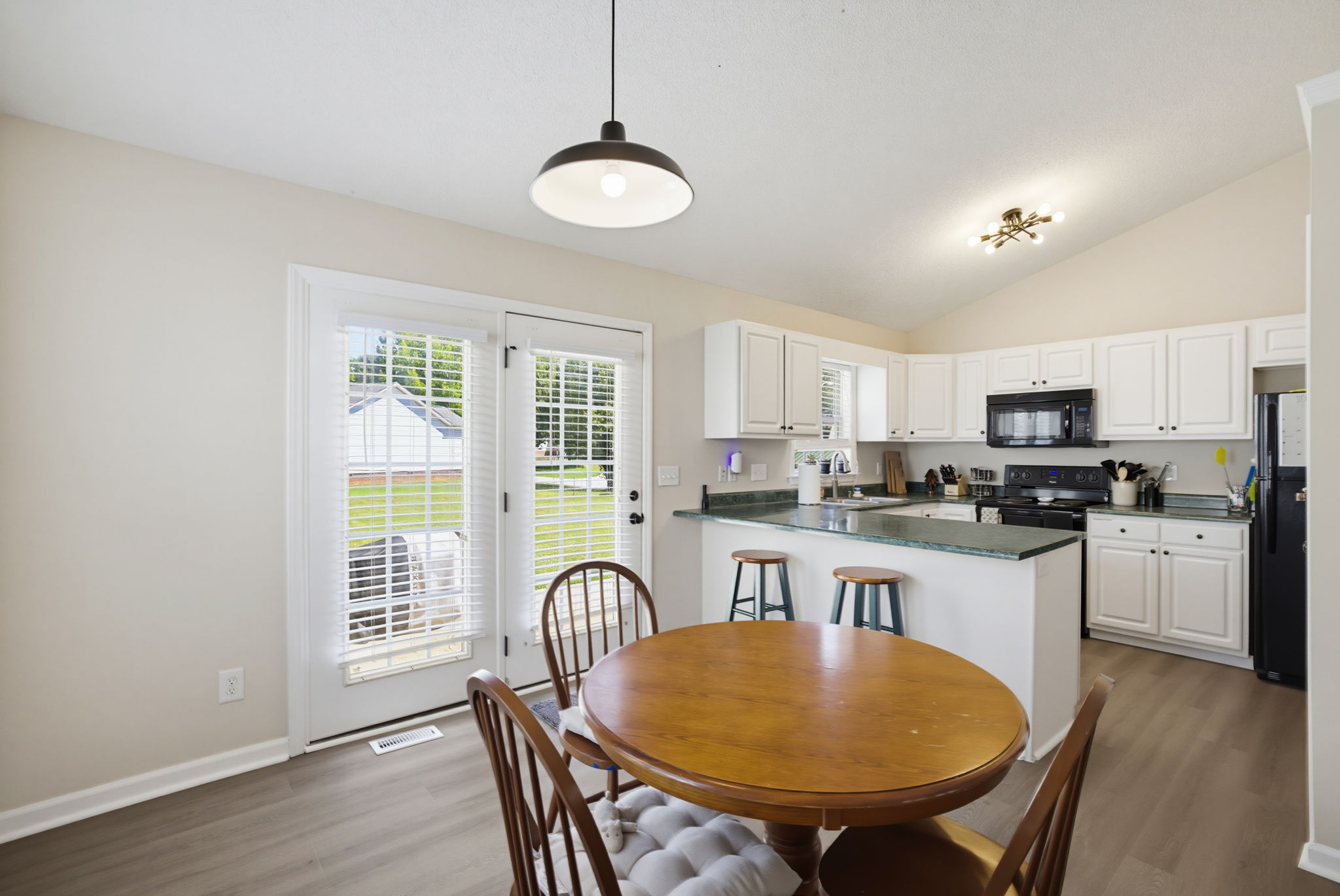 21 Oak Meadow Ln-10