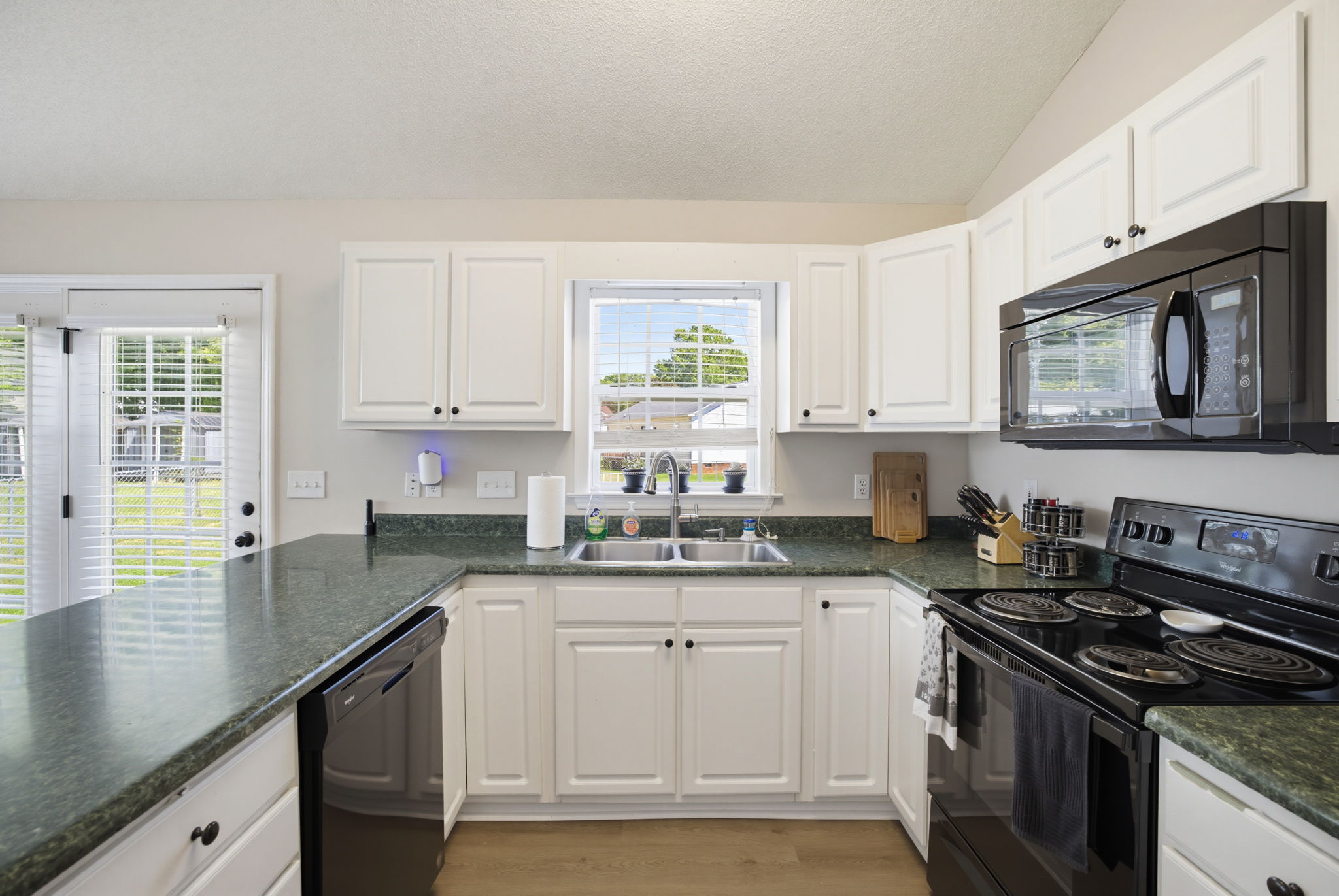 21 Oak Meadow Ln-14
