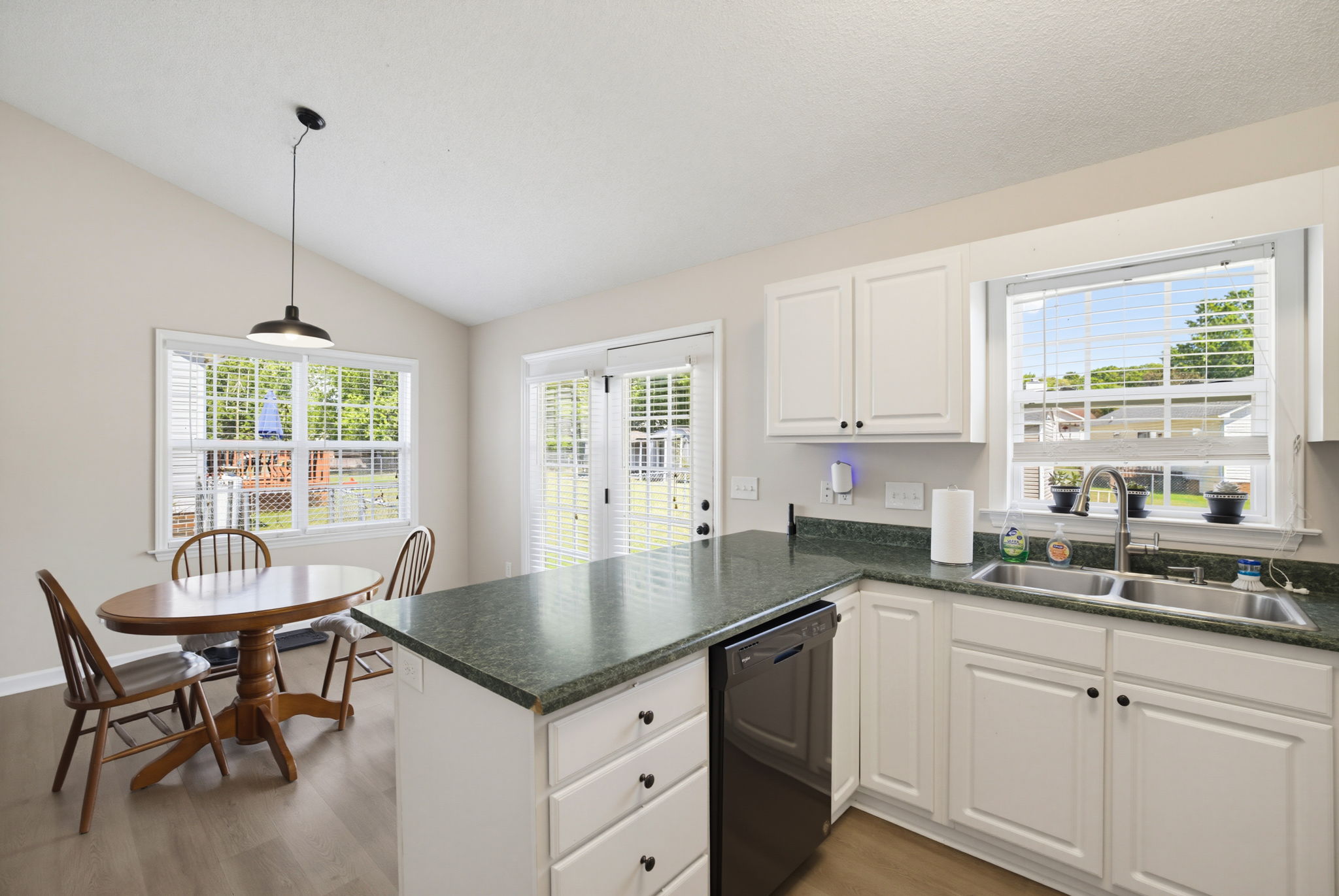 21 Oak Meadow Ln-15