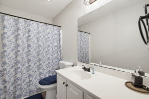 21 Oak Meadow Ln-23