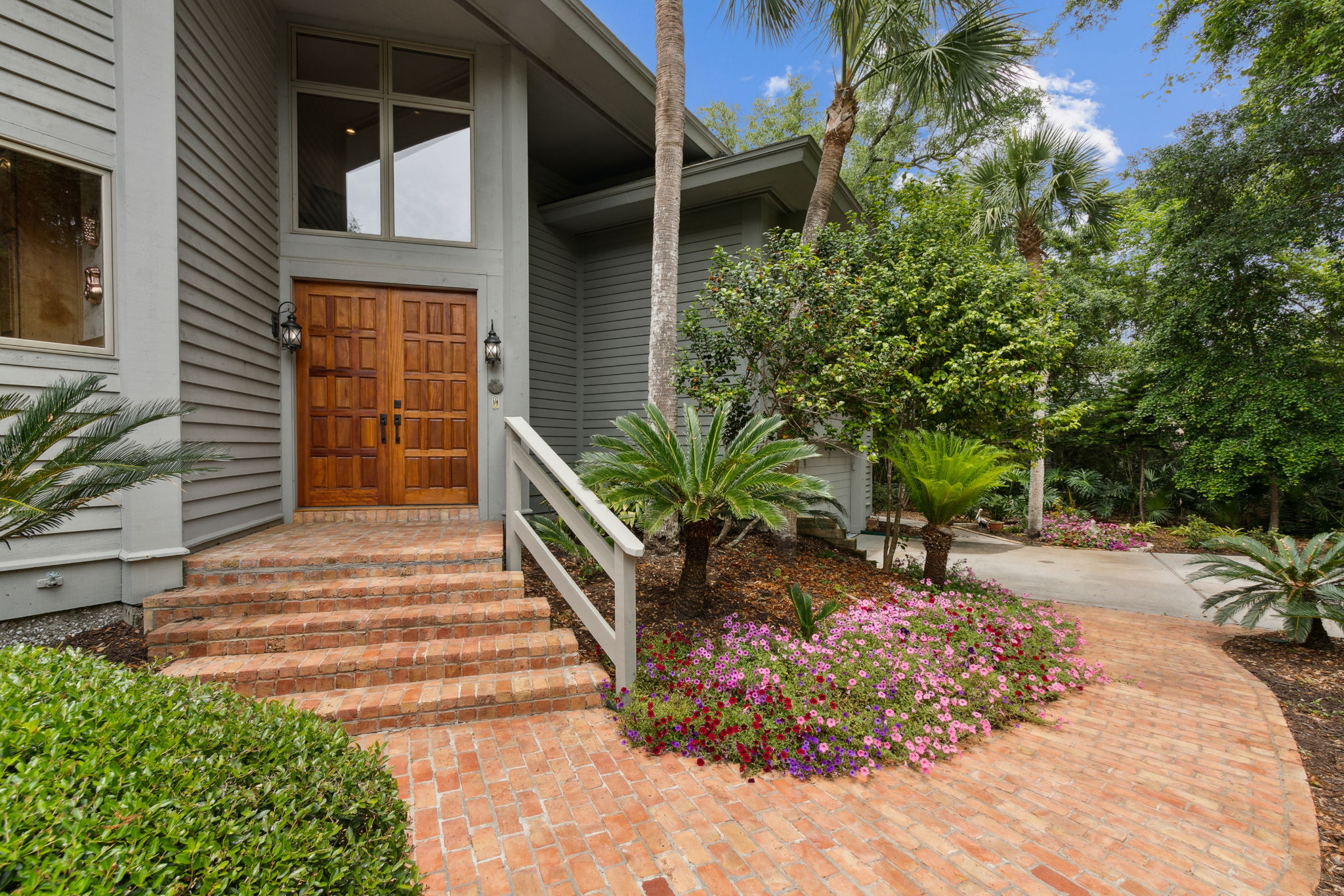 Front Entry Detail