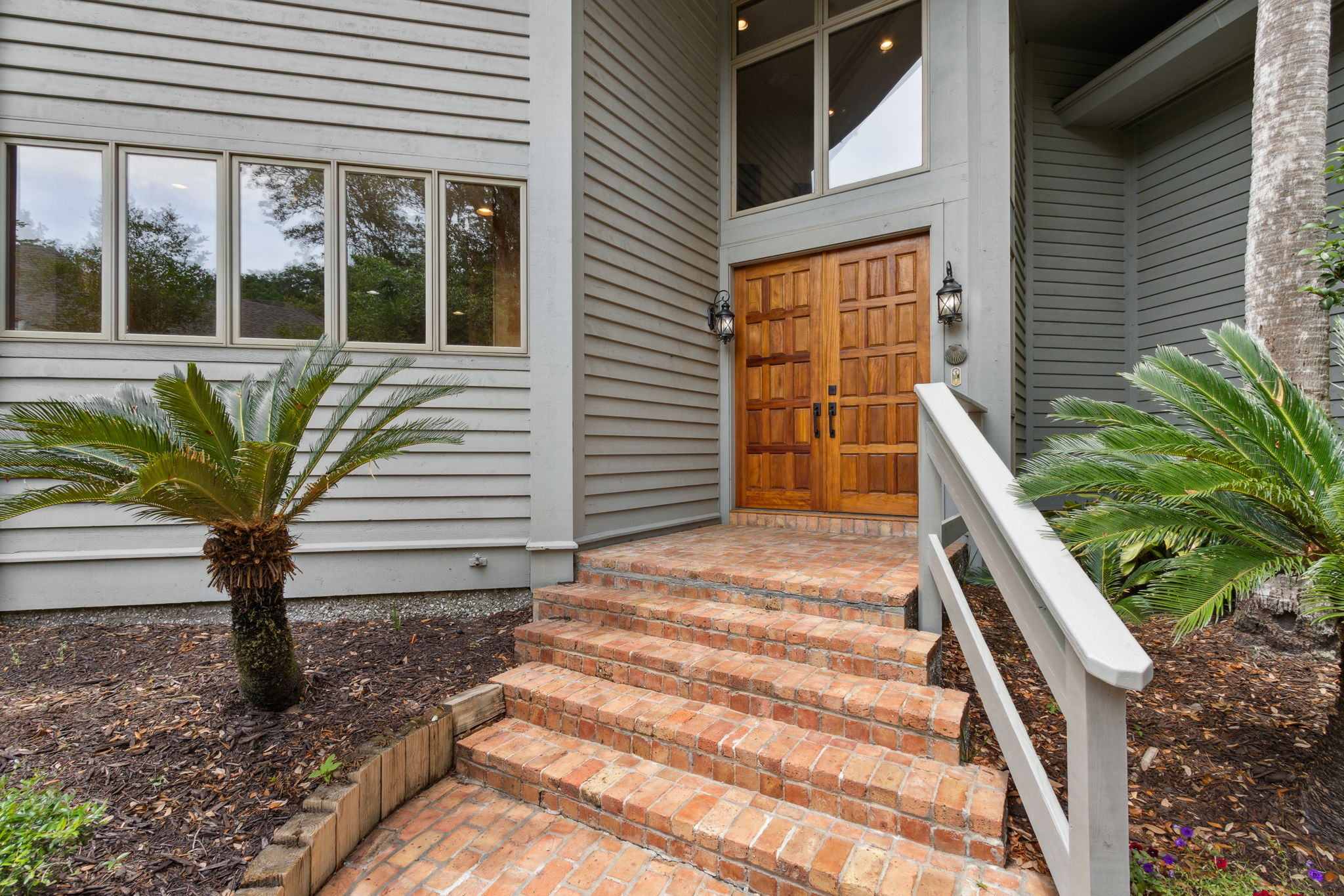 Front Entry Detail