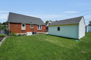 Photo 0