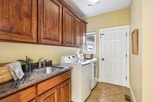 Ridgetop Way-S1006-015.jpg