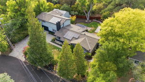  Photo 0