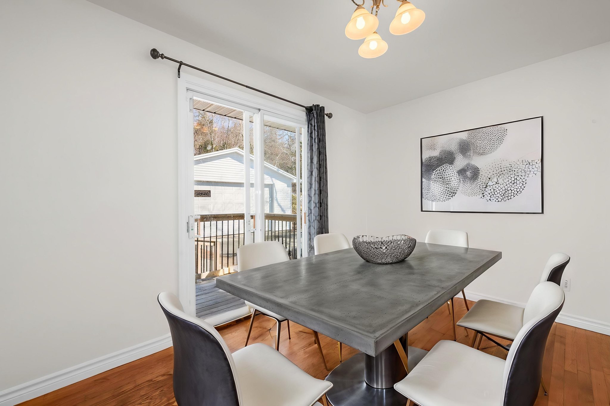 BAS_1075 virtually staged.jpeg