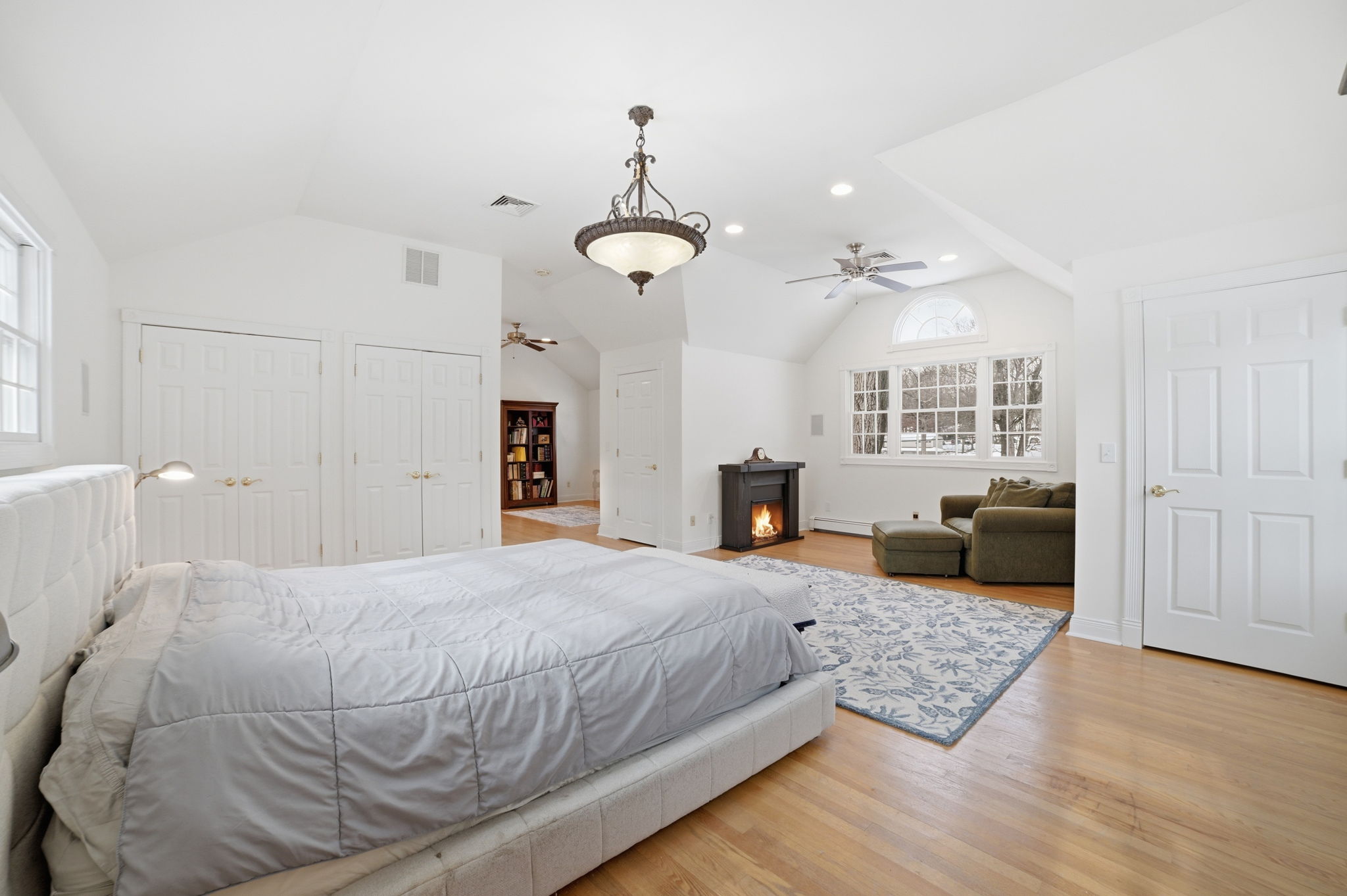 031_RAW_7418_with_fire