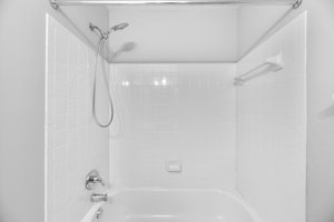 Hall Bath with full tile tub/shower