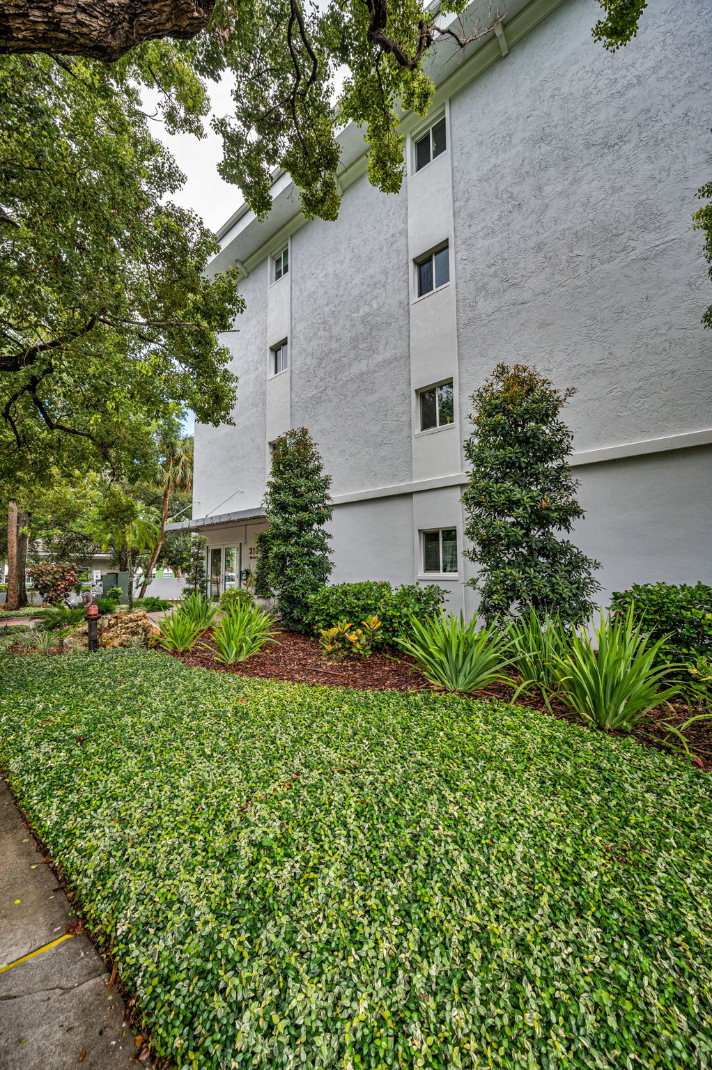 Front Exterior6