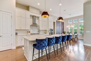 Kitchen/Breakfast Bar