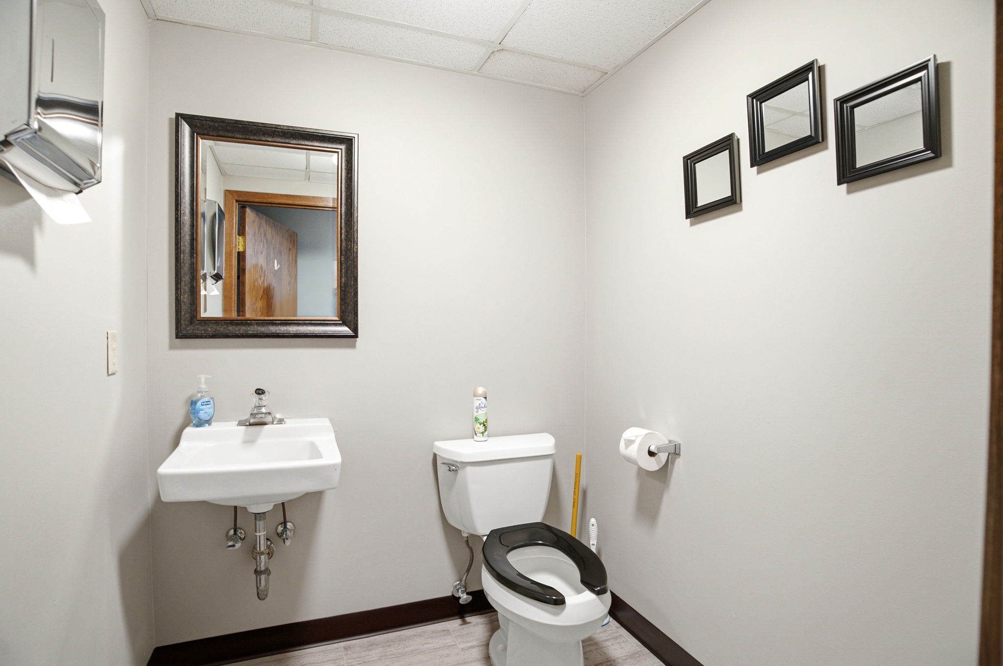 Photo 42