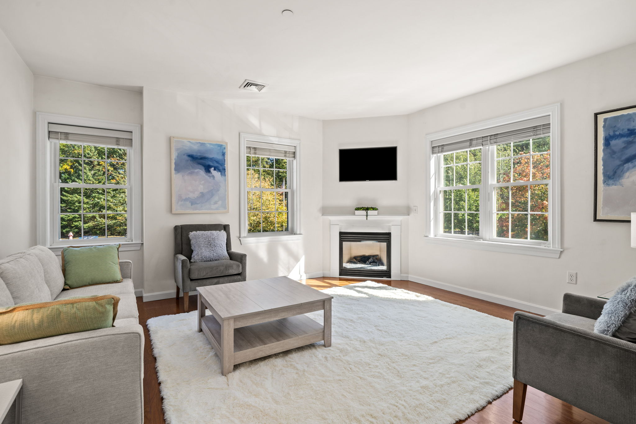 210 Chickering Rd, North Andover, MA 01845, USA Photo 5
