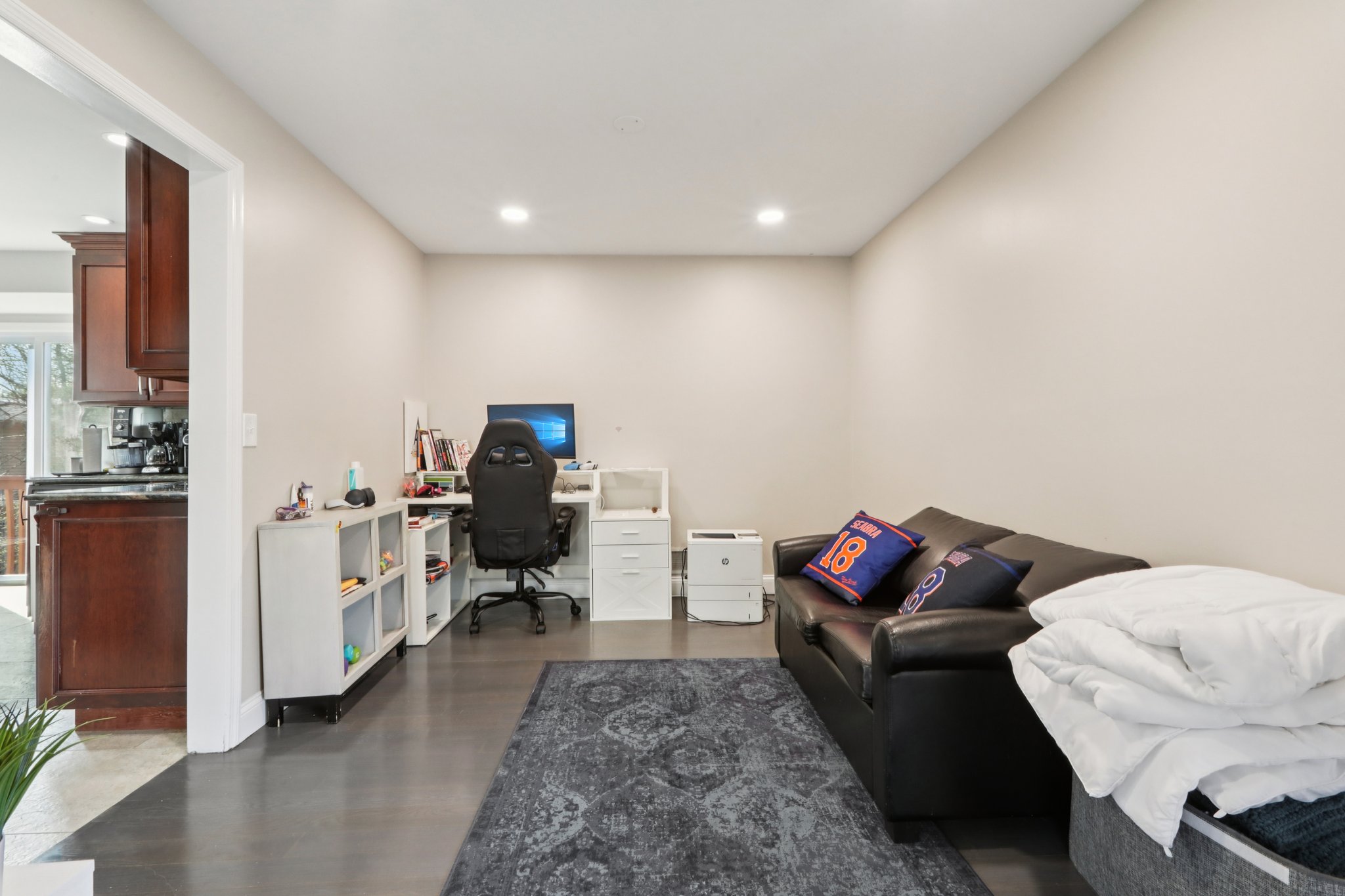 Clarken Dr-S0404-032.jpg