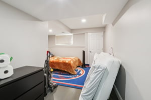 Clarken Dr-S0404-029.jpg