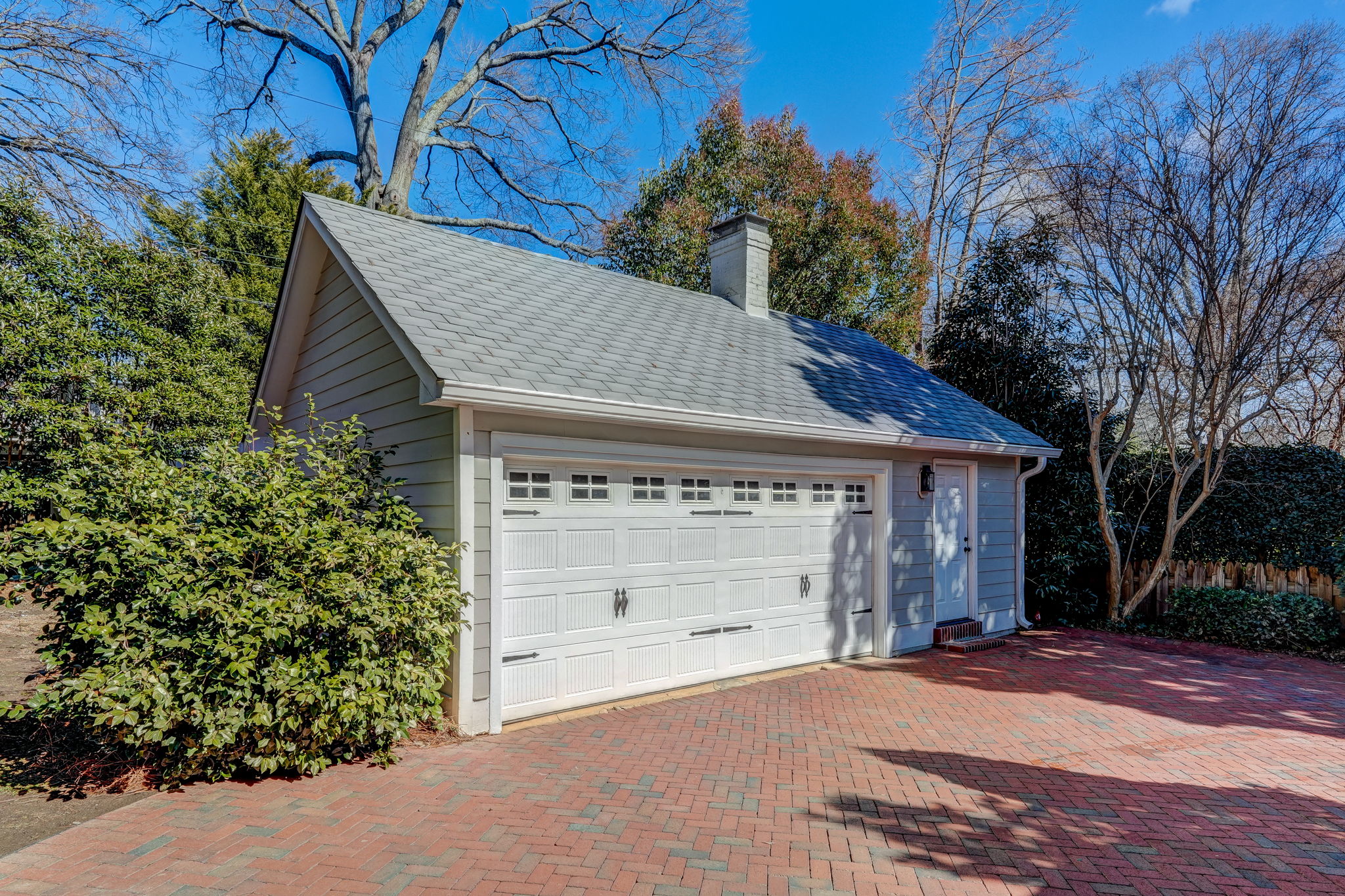 Detached Garage - Office