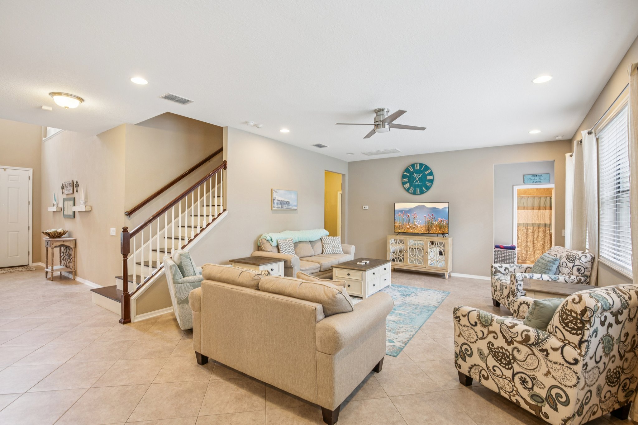 Dakota Hill Dr-S1004-003.jpg