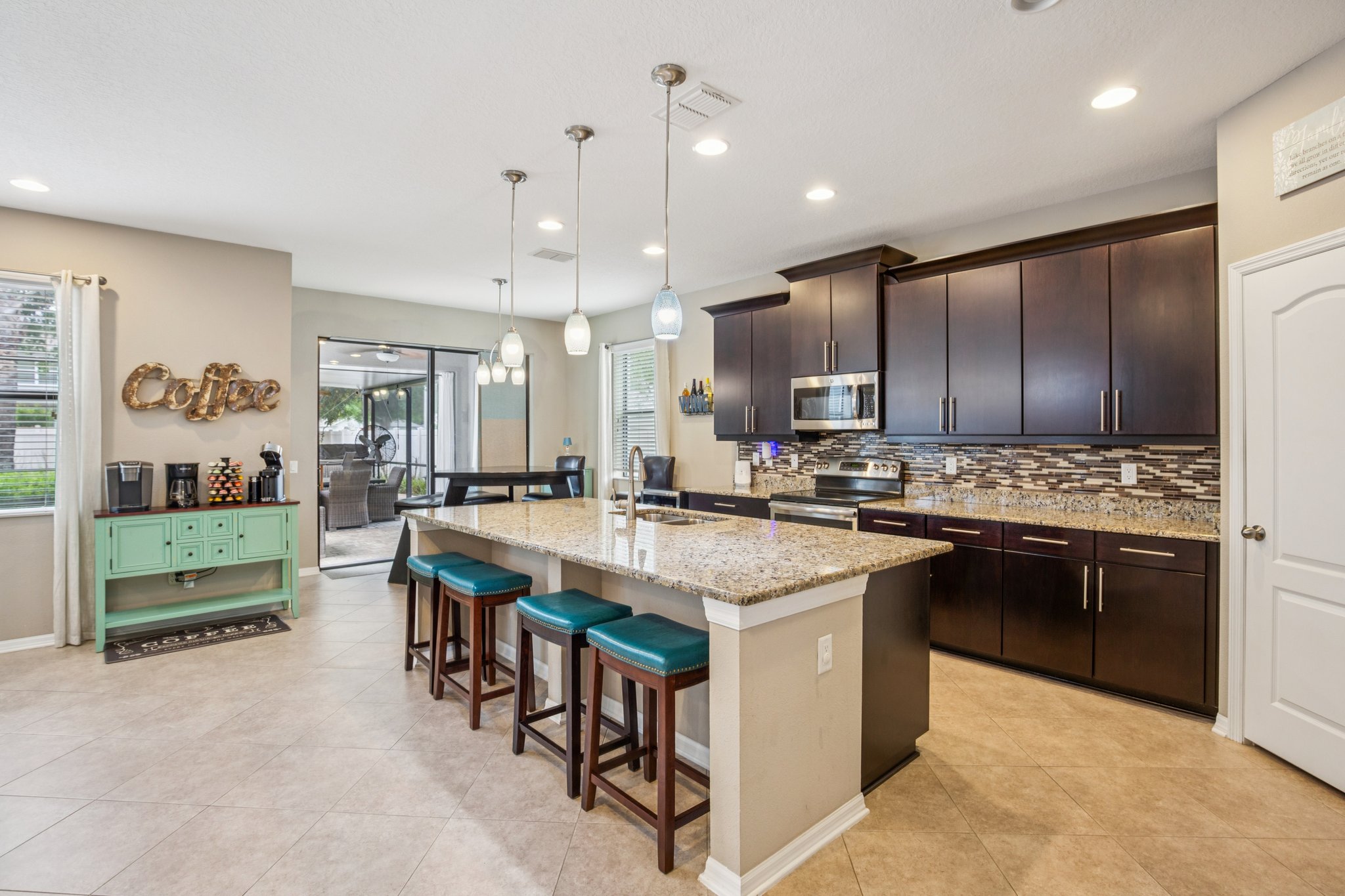 Dakota Hill Dr-S1004-012.jpg