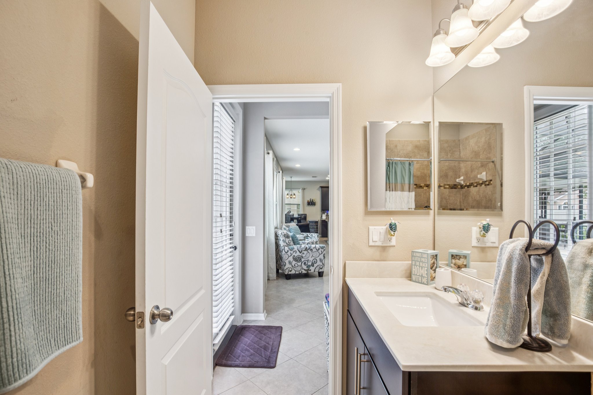 Dakota Hill Dr-S1004-017.jpg