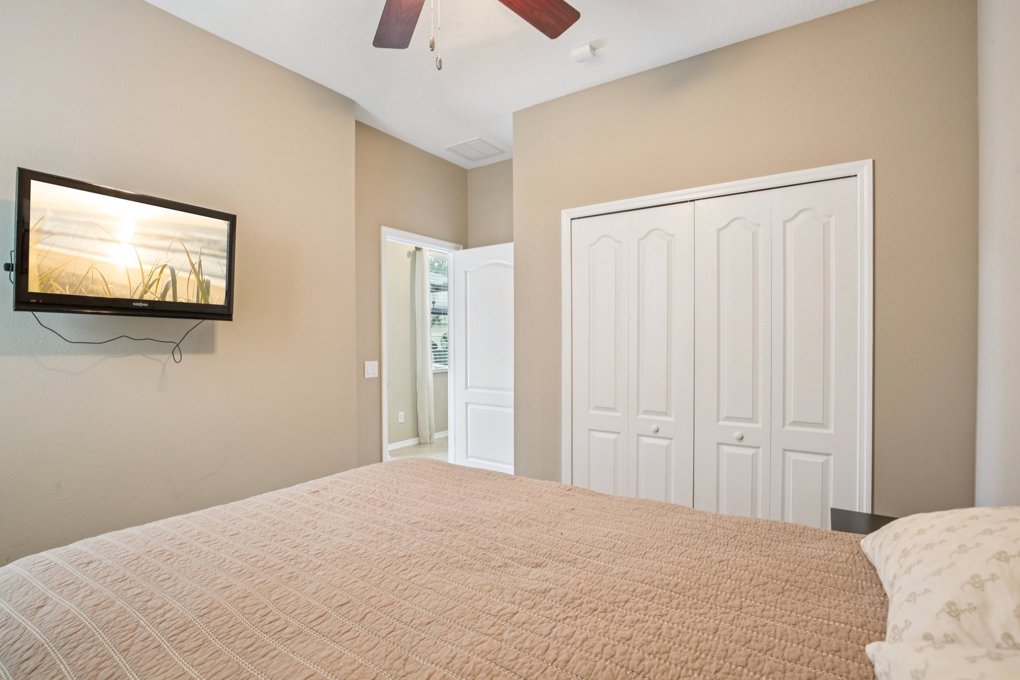 Dakota Hill Dr-S1004-020.jpg