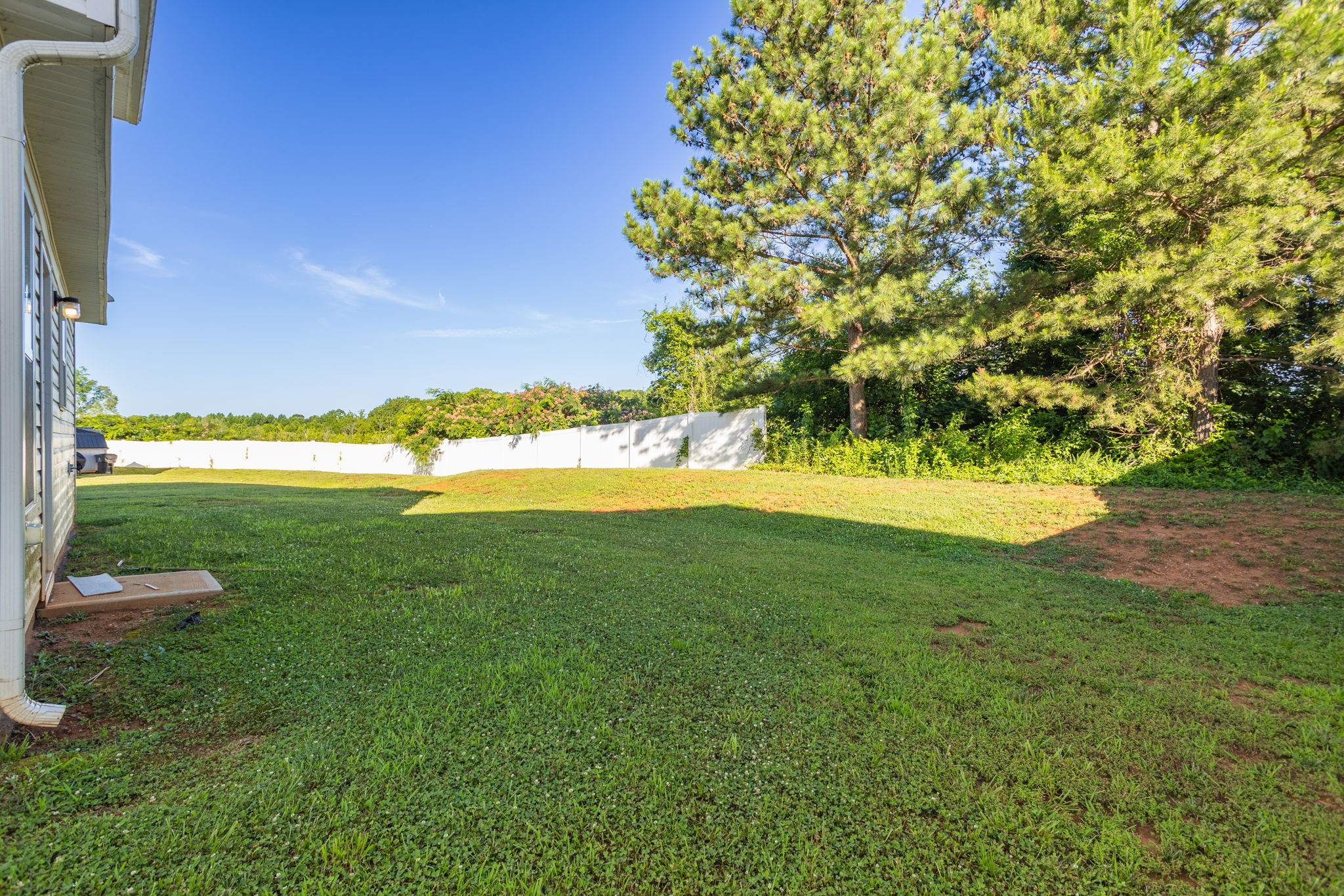 210 Glenoaks Dr-29
