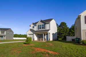 210 Glenoaks Dr-2