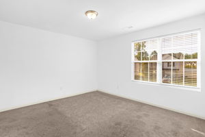 210 Glenoaks Dr-17