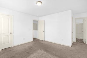 210 Glenoaks Dr-18