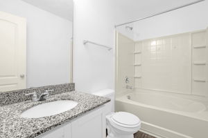 210 Glenoaks Dr-19