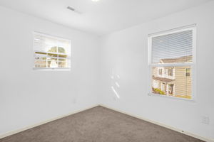 210 Glenoaks Dr-20