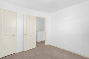 210 Glenoaks Dr-21