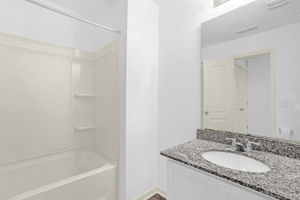210 Glenoaks Dr-22