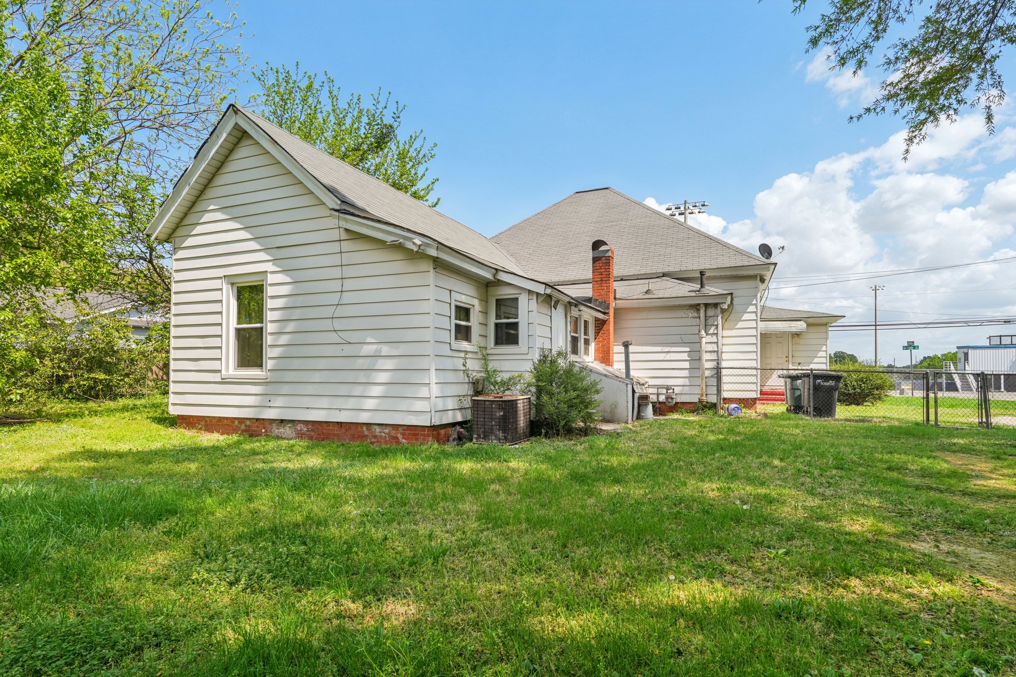 Griffith Rd-S0304-041.jpg