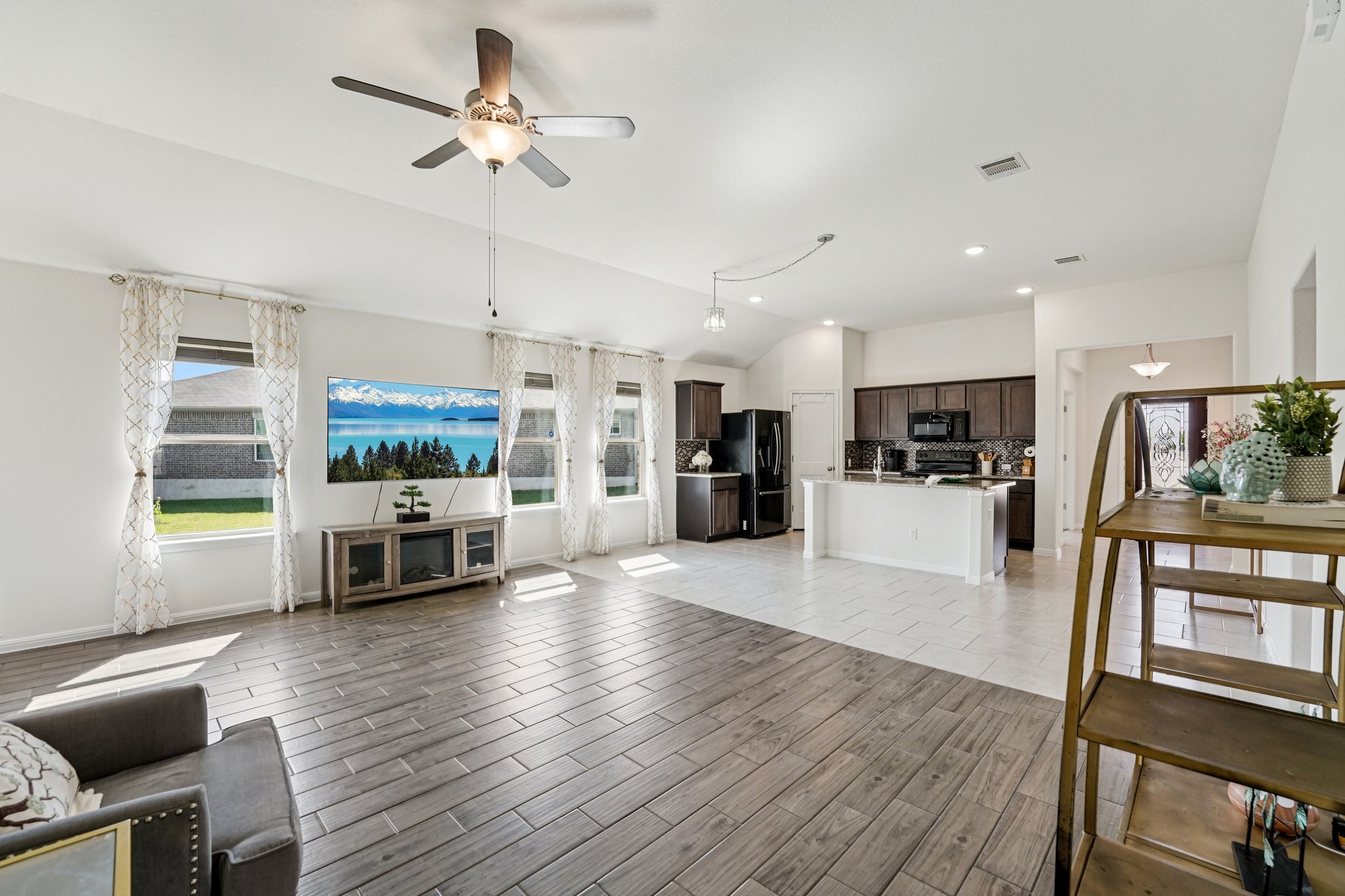 199568 - 210 Helen Rd, Hutto, TX 78634-S2503-007.jpg