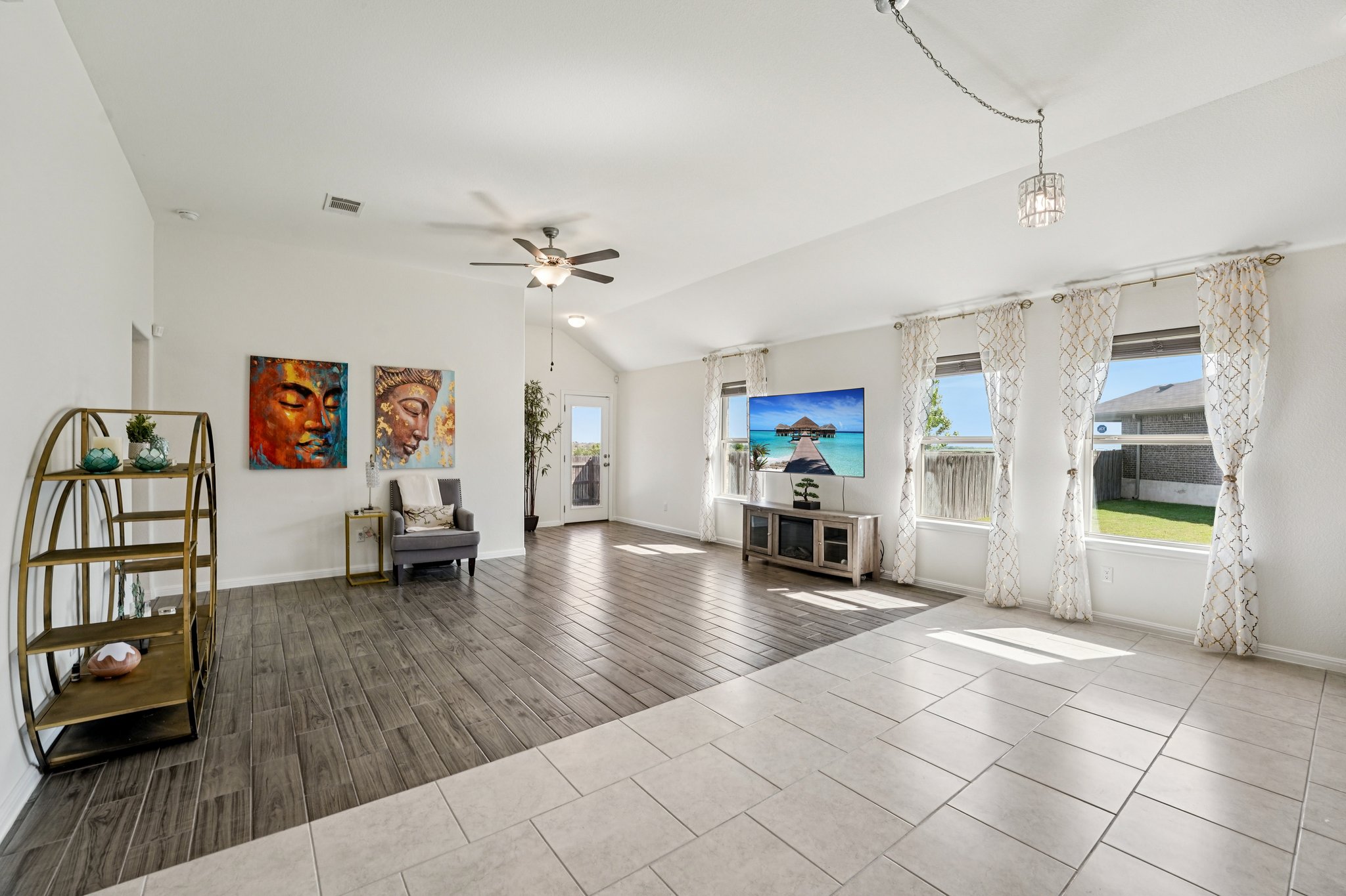 199568 - 210 Helen Rd, Hutto, TX 78634-S2503-010.jpg