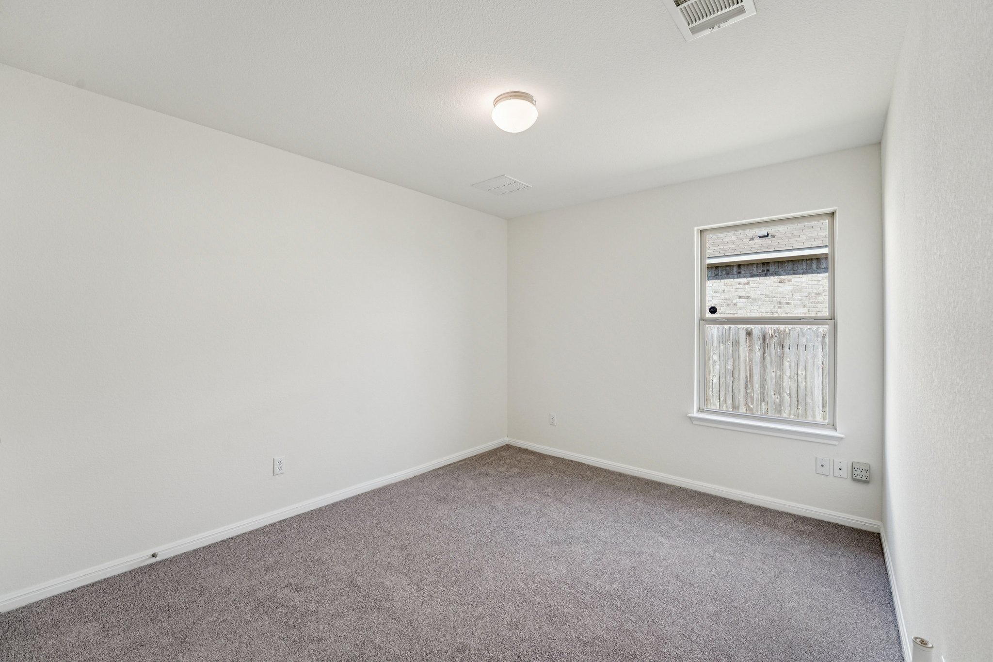 199568 - 210 Helen Rd, Hutto, TX 78634-S2503-025.jpg