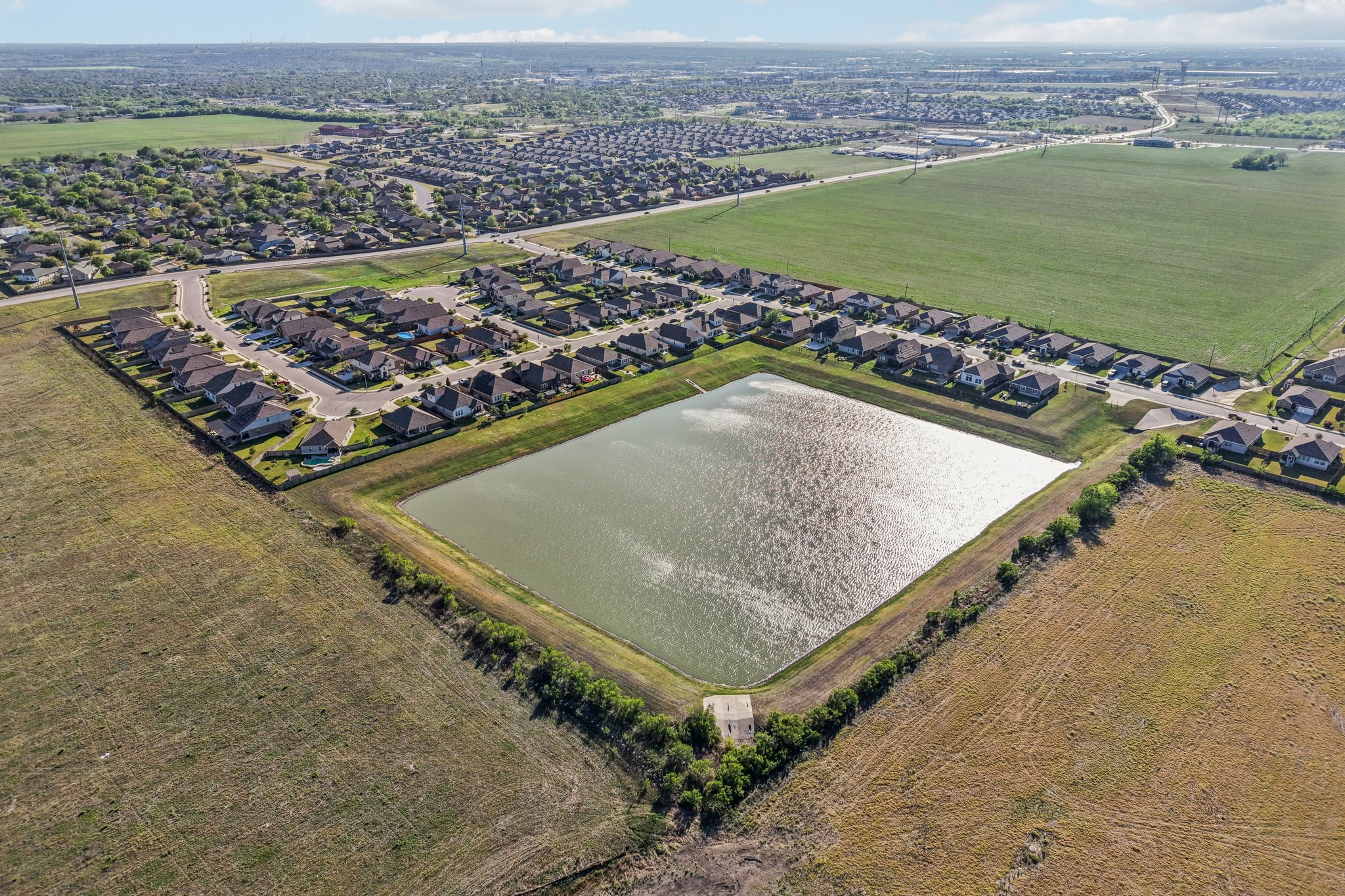 - 210 Helen Rd-S2703-016.jpg