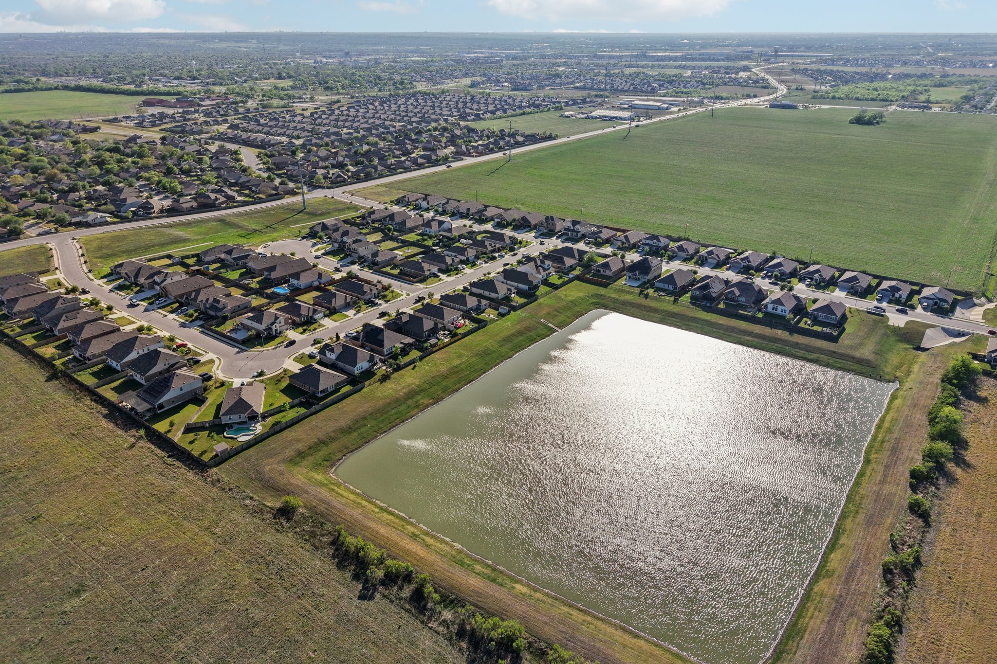 - 210 Helen Rd-S2703-017.jpg