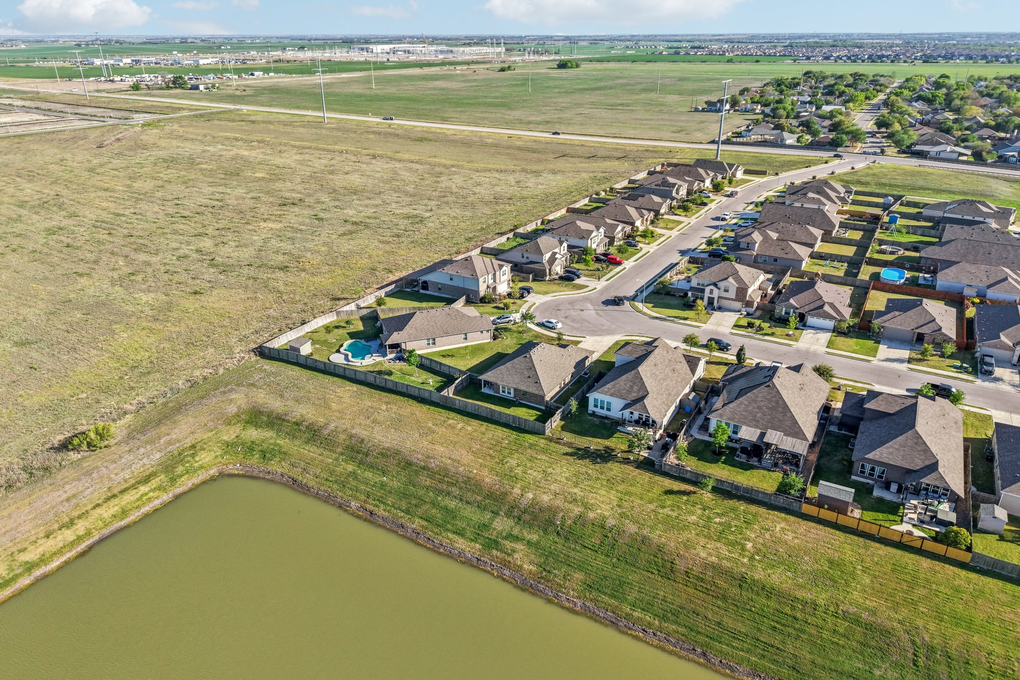 - 210 Helen Rd-S2703-021.jpg