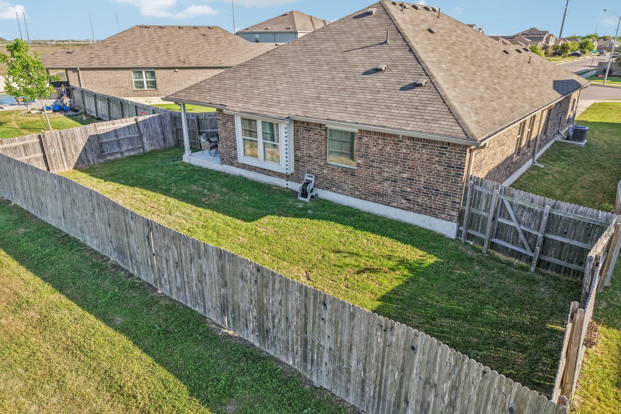 - 210 Helen Rd-S2703-028.jpg