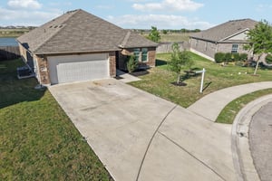 - 210 Helen Rd-S2703-002.jpg