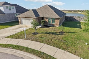 - 210 Helen Rd-S2703-003.jpg