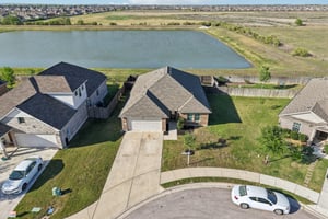 - 210 Helen Rd-S2703-005.jpg