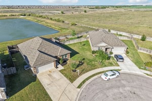 - 210 Helen Rd-S2703-006.jpg