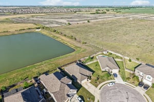 - 210 Helen Rd-S2703-007.jpg