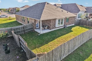 - 210 Helen Rd-S2703-029.jpg