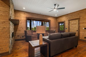  Photo 70
