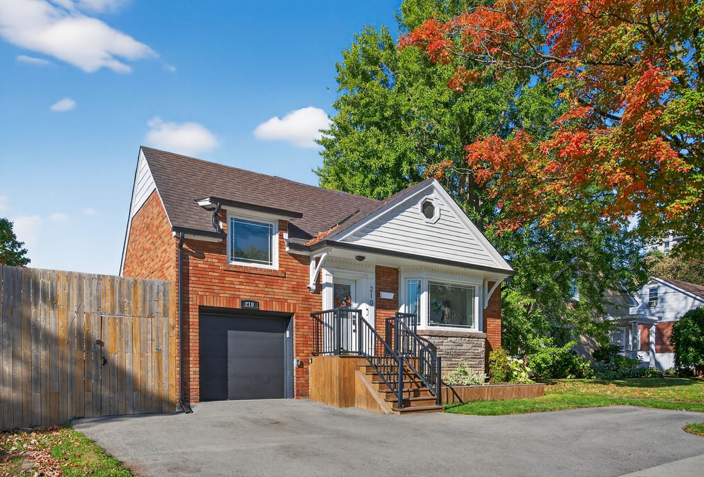 210 Kendal Ave