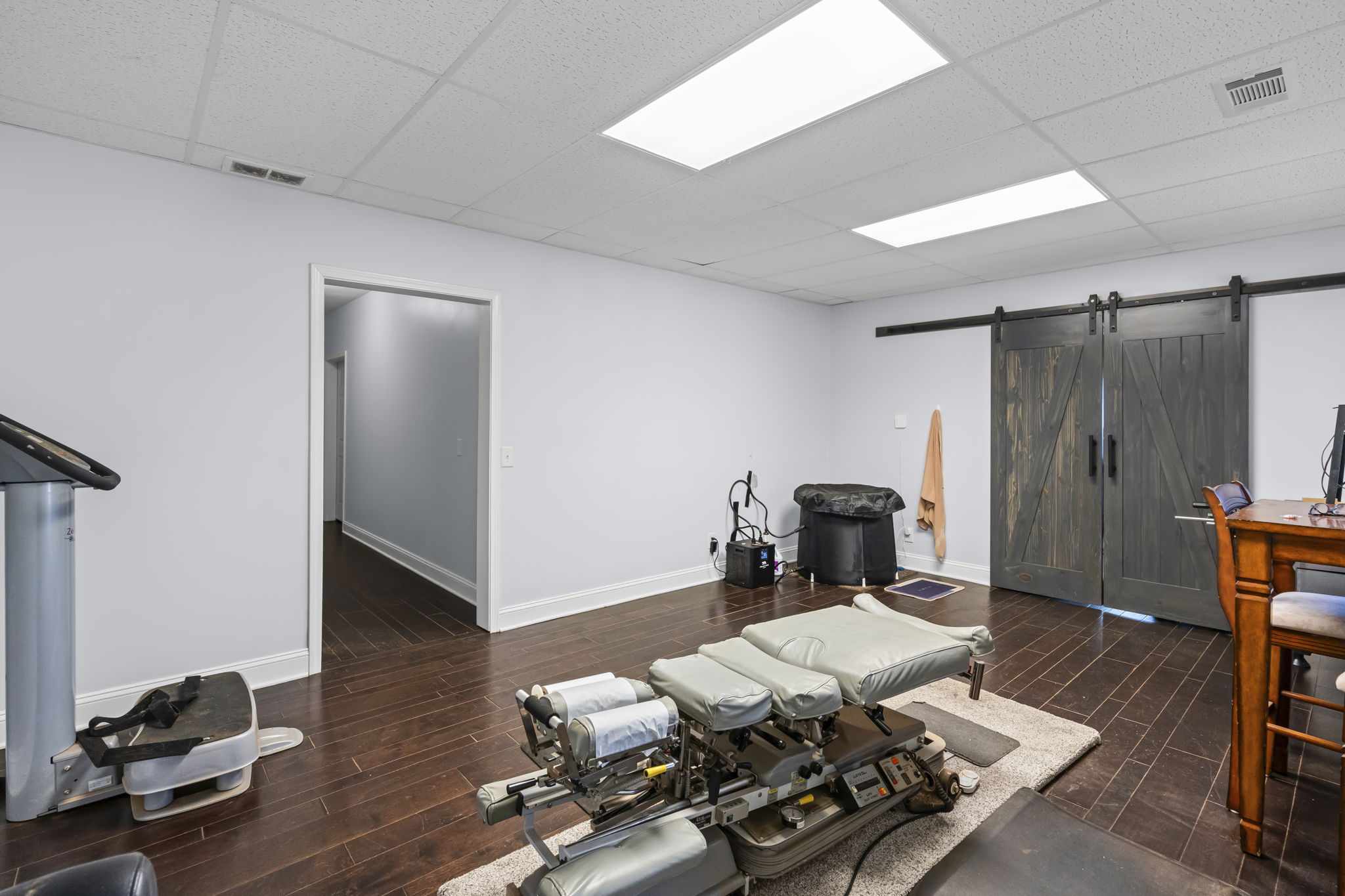 Basement entertainment space