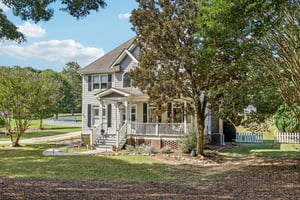 Mackenzie Ln-S0910-001.jpg